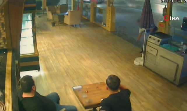 Pastaneye pimi çekilmemiş el bombası atıldı!