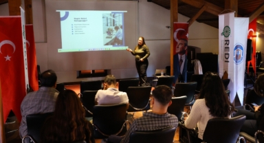 REDİ Türkiye’den Selçuk Efes Kent Belleği’nde kariyer rehberliği eğitimi