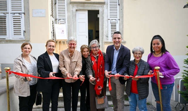 “Renk ve Tekniklerin Dansı” Bornova’da sanatseverlerle buluştu