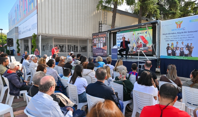 Sinan Meydan İZKİTAP’ta “Adım Adım Cumhuriyet”i anlattı