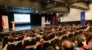 Sürdürülebilirlik ağı ilçelere yayılıyor... İZSA Sürdürülebilir İzmir için öncü oluyor
