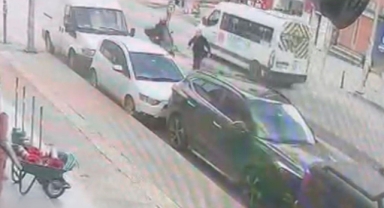 Ümraniye’de feci kaza: Motosiklet yayaya çarptı