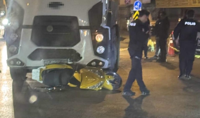 Vidanjörün altında kalan motosiklet sürücüsünün acı sonu!