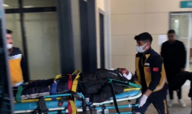 Yol kenarında silahla vurulmuş 2 kişi bulundu!