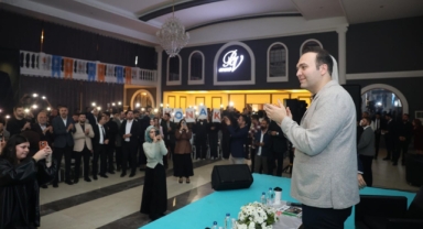 Yusuf İbiş, İzmir'de AK gençlerle buluştu