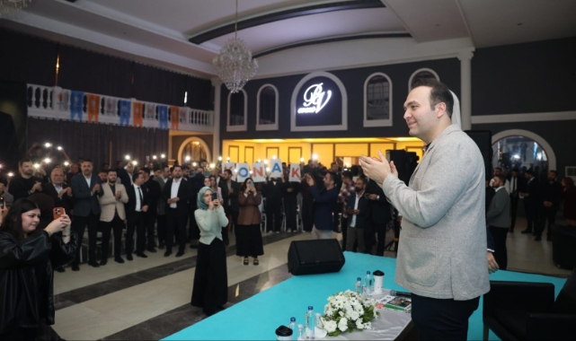 Yusuf İbiş, İzmir'de AK gençlerle buluştu