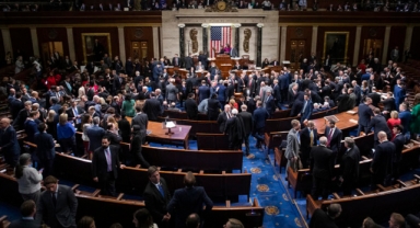 ABD Senatosu, hükümetin yeniden açılmasını öngören geçici bütçe tasarısını onayladı