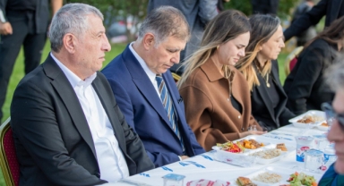 Başkan Tugay, Onur Günay'ın hayır yemeğine katıldı