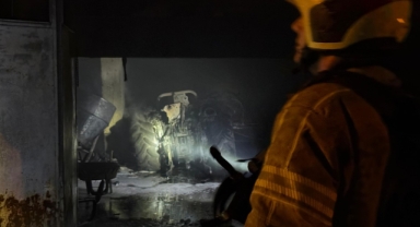 Bursa’da üç katlı binada çıkan yangın paniğe neden oldu