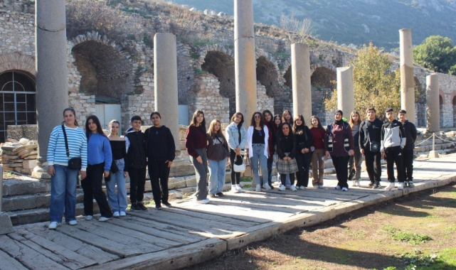 Büyükşehir’den öğrencilere tarih ve müzik molası