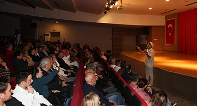 'Çiğli Komedi Akşamları' öğretmenlere kahkaha dolu gece