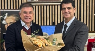 DEVA Partisi İzmir İl Başkanı Aybar Uygur’dan İzmir Eczacılar Odası’na ziyaret