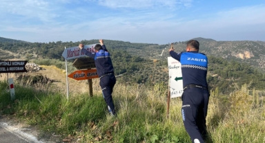 Efes Selçuk'ta görüntü kirliliği yaratan tabelalar kaldırılıyor!