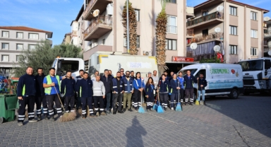 Efes Selçuk'ta temizlik emekçilerinden Cumhuriyet Mahallesinde yoğun mesai