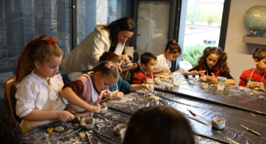 EFES TARLASI YAŞAM KÖYÜ’NDE ÜRETİCİ PAZARI AÇILDI