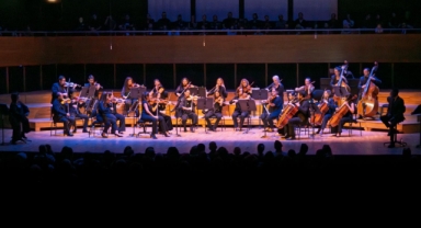 İzmir’de Ata’ya özlem notalarla yankılandı