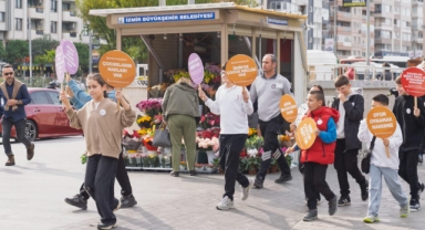 İzmir'de Dünya Çocuk Hakları Günü etkinlikleri sürüyor