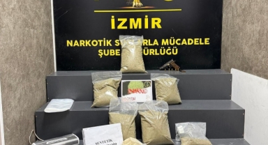 İzmir’de torbacılara operasyonda yüklü miktarda uyuşturucu ele geçirildi