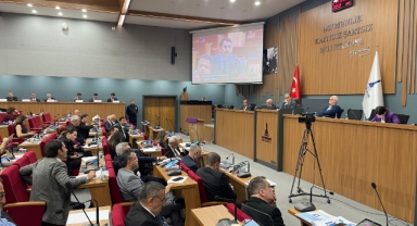 İZSU'dan 6 saatlik oturum… 45 milyarlık bütçeye onay!