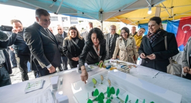 Kınık Cumhuriyet Meydanı yeni çehresine kavuşuyor