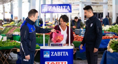 Narlıdere Belediyesi’nden pazar yerinde kapsamlı denetim