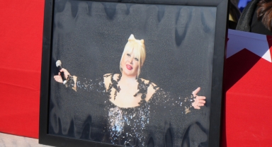 Ünlü sanatçı Muazzez Abacı son yolculuğuna uğurlandı