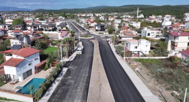 Urla’da iki caddeye yeni çehre