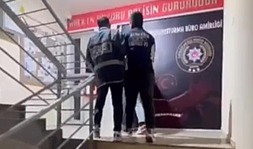 Uyanıklık yapıp kıyafet değiştirmeleri işe yaramadı!