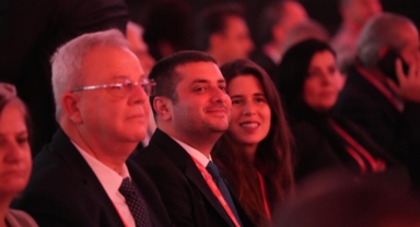 Vatandaş isyanda: Çeşme’de sel var, başkan yok!