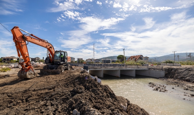 Yarımada’daki derelerden 100 bin ton malzeme çıkarıldı