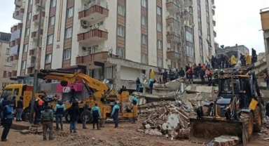 51 kişinin öldüğü Furkan Apartmanı’nın kırmızı bültenle aranan firari sanığı müteahhit tutuklandı