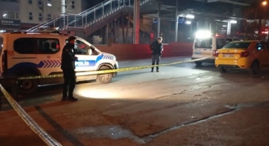 Gece saatlerinde eğlence mekanı önünde silahlı kavga: 1’i ağır, 2 yaralı