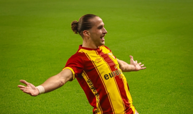 Göztepe'de Arda ve Dennis yakın markajda