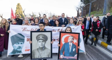 İzmir’de Kubilay için “Demokrasi ve Laiklik” yürüyüşü