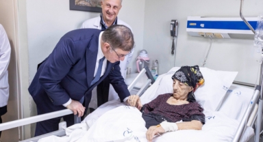 İzmir sağlıkta yerel yönetim modeliyle Türkiye’ye örnek oldu