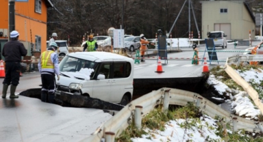 Japonya'yı vuran 7,5 büyüklüğündeki depremde en az 30 kişi yaralandı