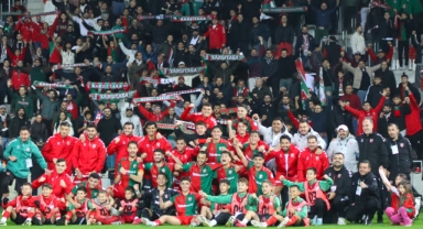 Karşıyaka, 3. Lig'de kaybetmeyen iki takımdan birisi