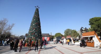 Karşıyaka ışıl ışıl olacak: ‘Yeni Yıl Şenliği’ 13 Aralık’ta başlıyor!