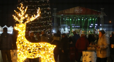 Karşıyaka Yeni Yıl Festivali coşkuyla devam ediyor