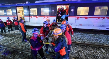 Menemen İZBAN İstasyonu’nda deprem ve kaza tatbikatı