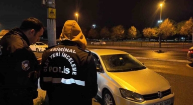 Polisin GBT yapmak istediği araçtan ceset çıktı!