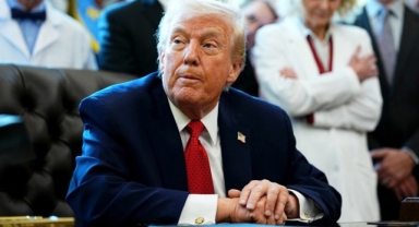 Yeni Epstein belgeleri yayınlandı: Trump, Epstein'ın özel jetinde defalarca uçmuş