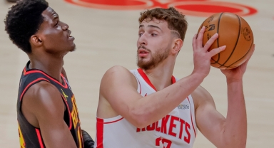 Alperen Şengün’den Atlanta karşısında 9 sayı, 13 ribaund