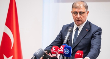 Başkan Tugay'dan AK Partili isimlere yaylım ateşi!