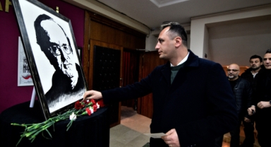 Bornova’dan aydınlanma yemini: Uğur Mumcu’nun kalemi yerde değil