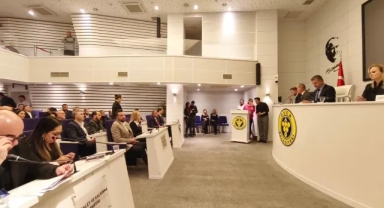 Buca'da yılın ilk meclisi tamam! 375 milyonluk talep onay aldı 