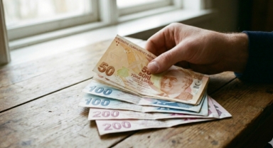 Çift maaşlı siyaset, tek maaşlı halk!