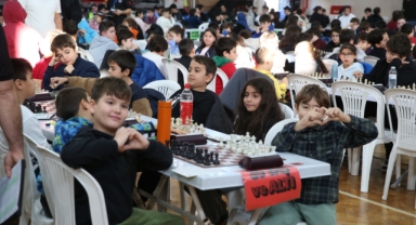 Çiğli Belediyesi 2. İsmail Hakkı Satranç Turnuvası'na büyük ilgi