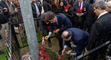 Fethi Sekin şehit düştüğü yerde karanfillerle anıldı