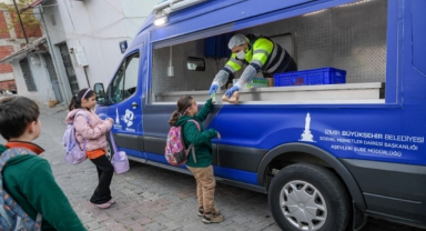 İzmir'de sosyal belediyecilik çocukların yanında